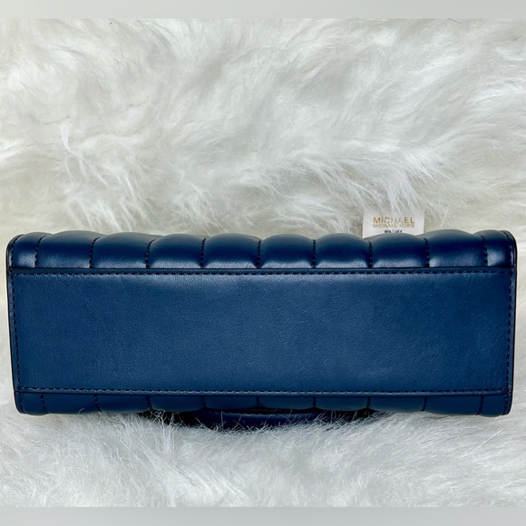 Michael Kors Whitney Medium Quilted Shoulder Bag Crossbody in Navy - Picture 8 of 10